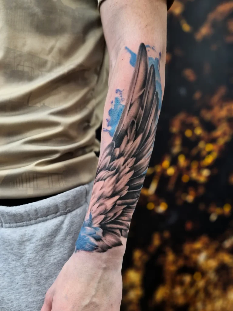 Realistické tetování křídla
